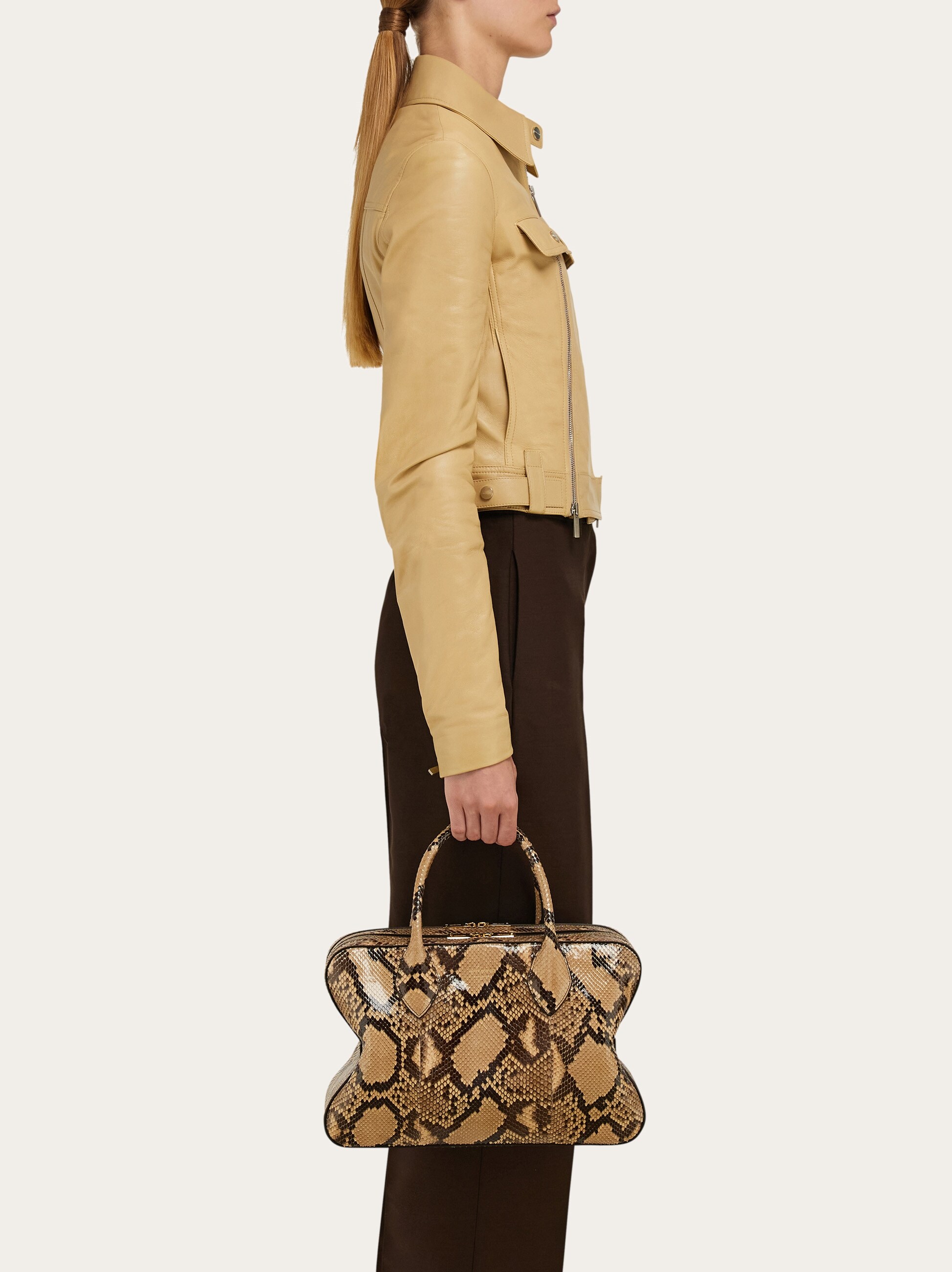 Star-shaped handbag (M) - Women | Ferragamo
