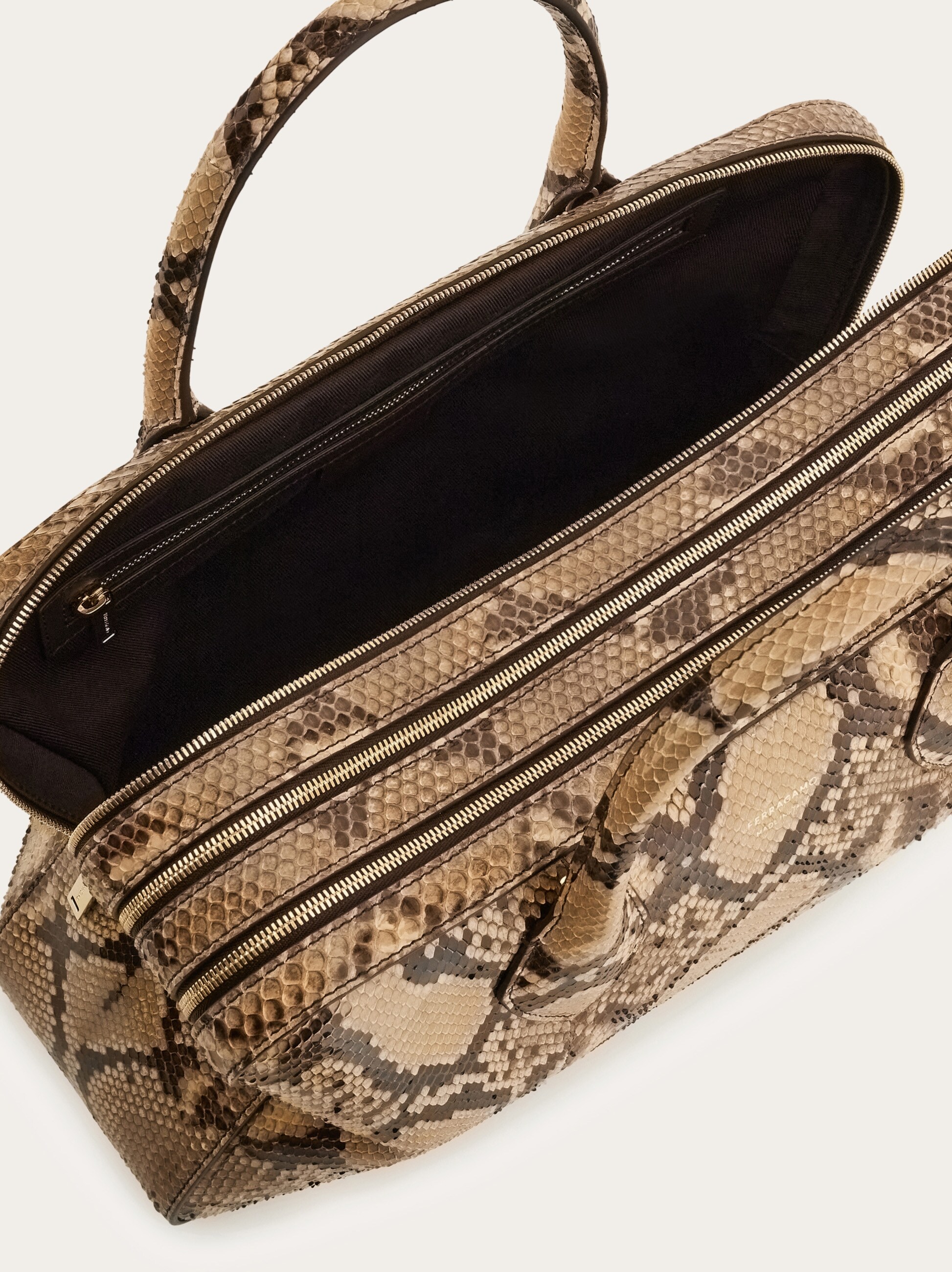 Star-shaped handbag (M) - Women | Ferragamo