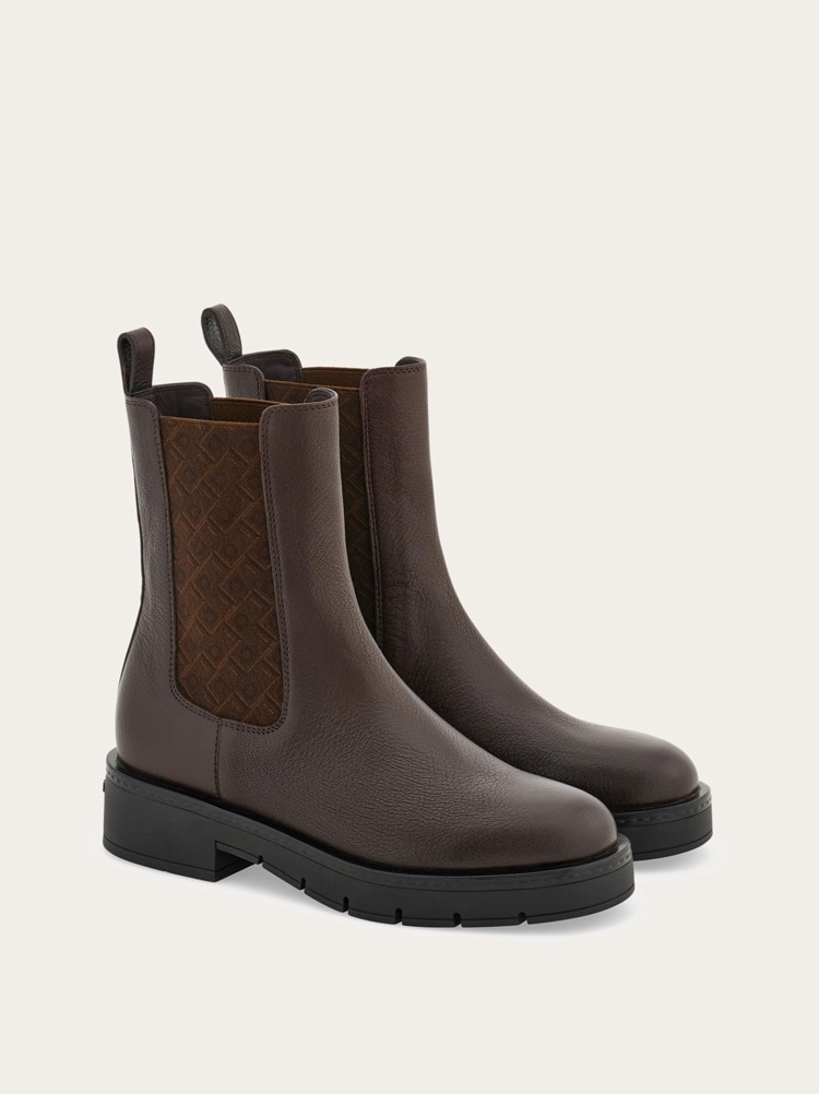Chelsea boot Gallery image 2