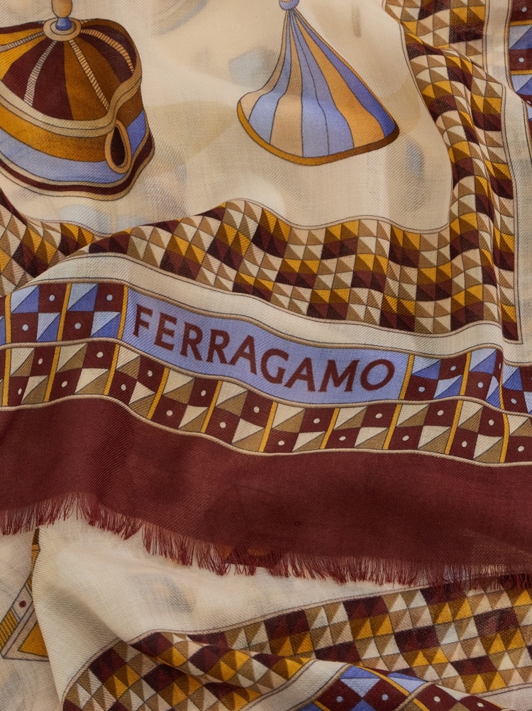 Geometrical renaissance print cashmere shawl Gallery image 2
