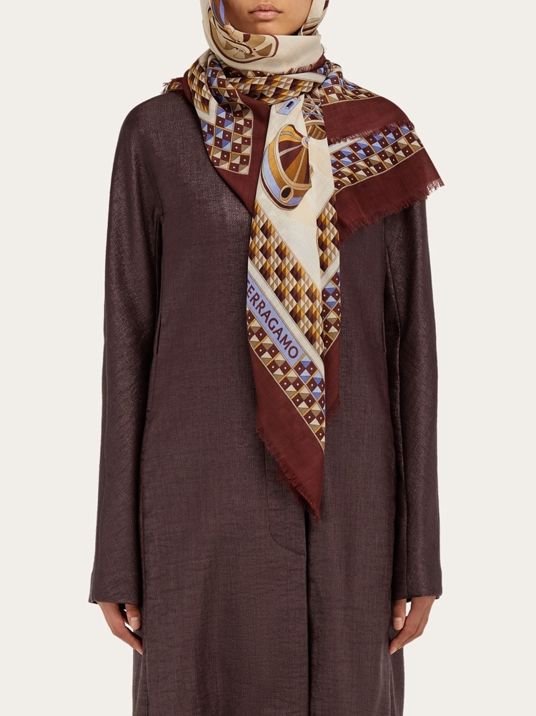 Geometrical renaissance print cashmere shawl Gallery image 3