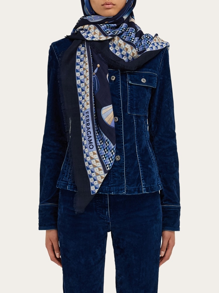 Geometrical renaissance print cashmere shawl Gallery image 3