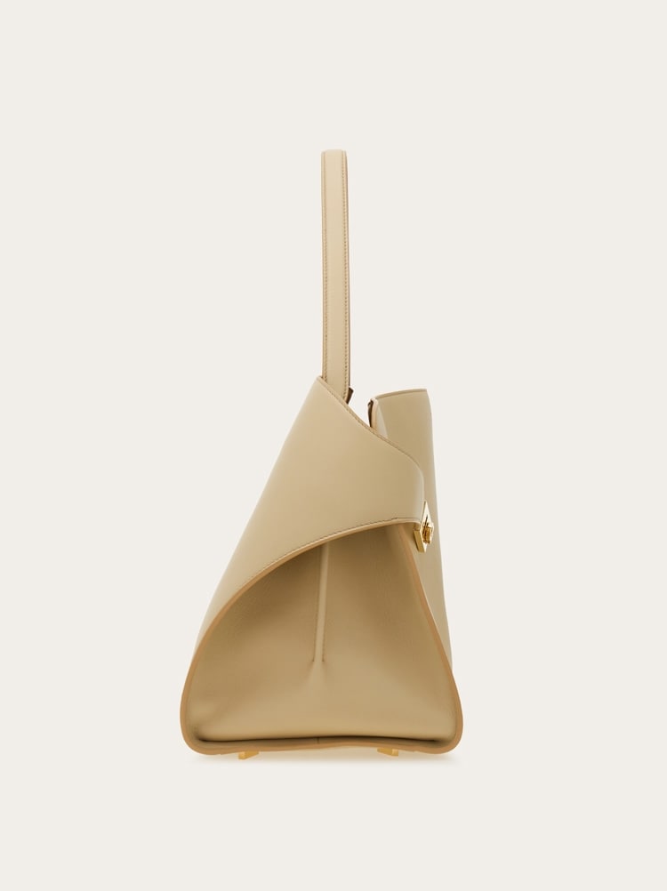 Hug soft bicolor shoulder bag (L) Gallery image 4