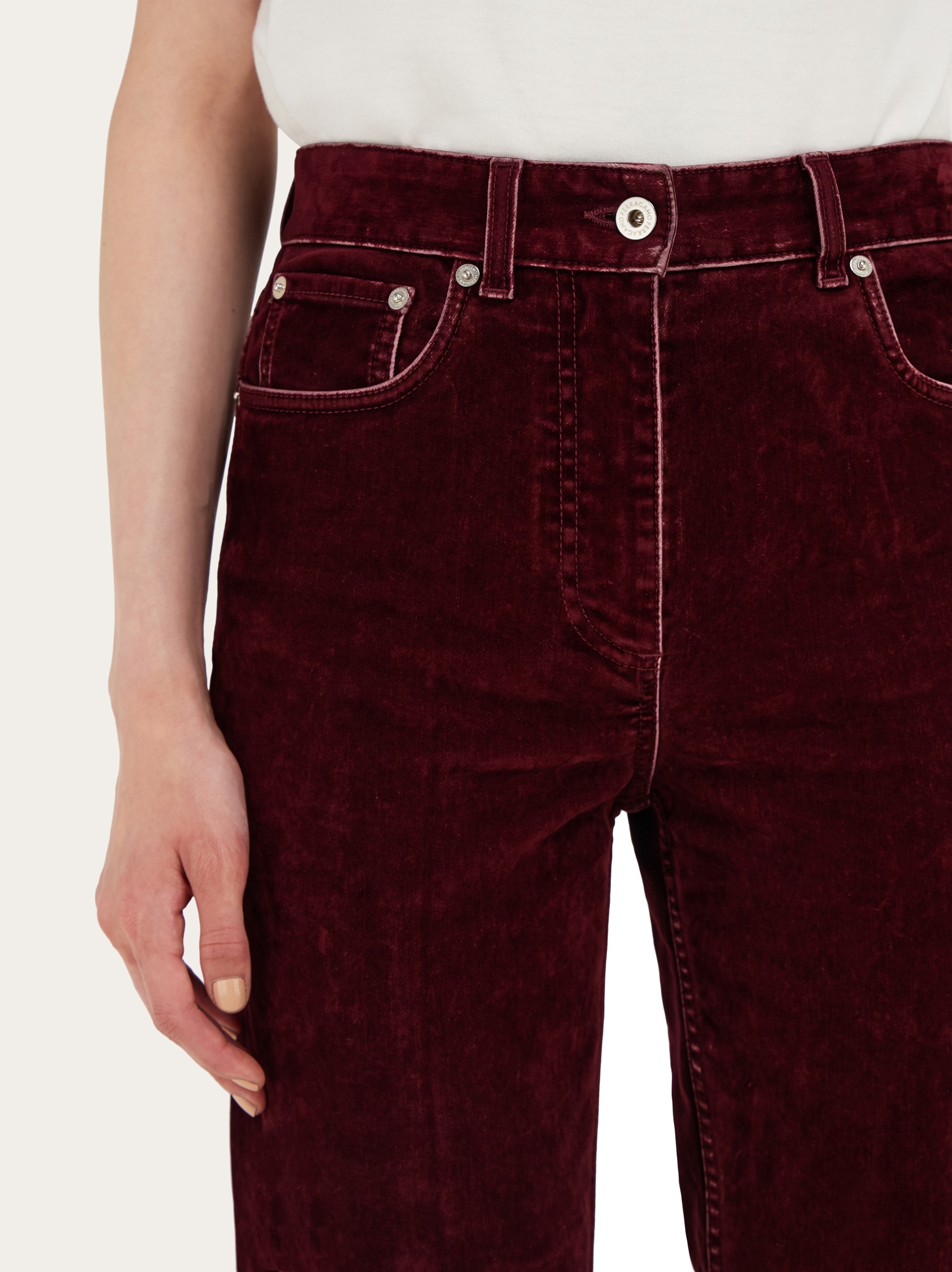 デニム・ジーパン SALVATORE FERRAGAMO Dark Brown Corduroy Flared Pant Ferragamo: Brown Flared Cords Trousers | SSENSE