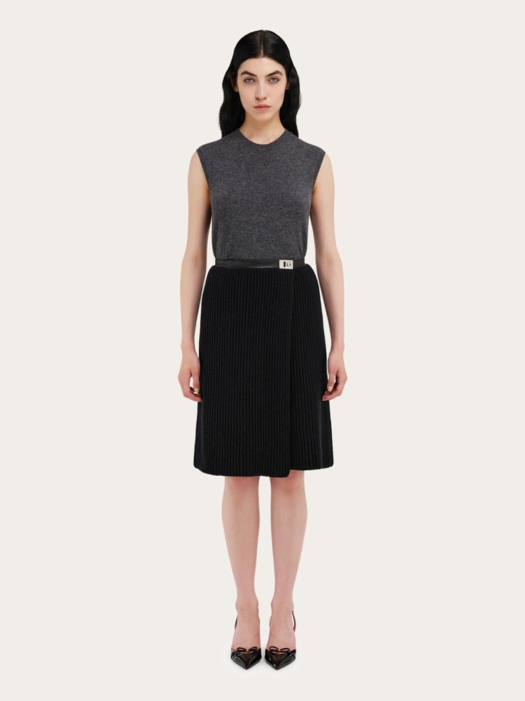 Gilet smanicato in cashmere Gallery image 7