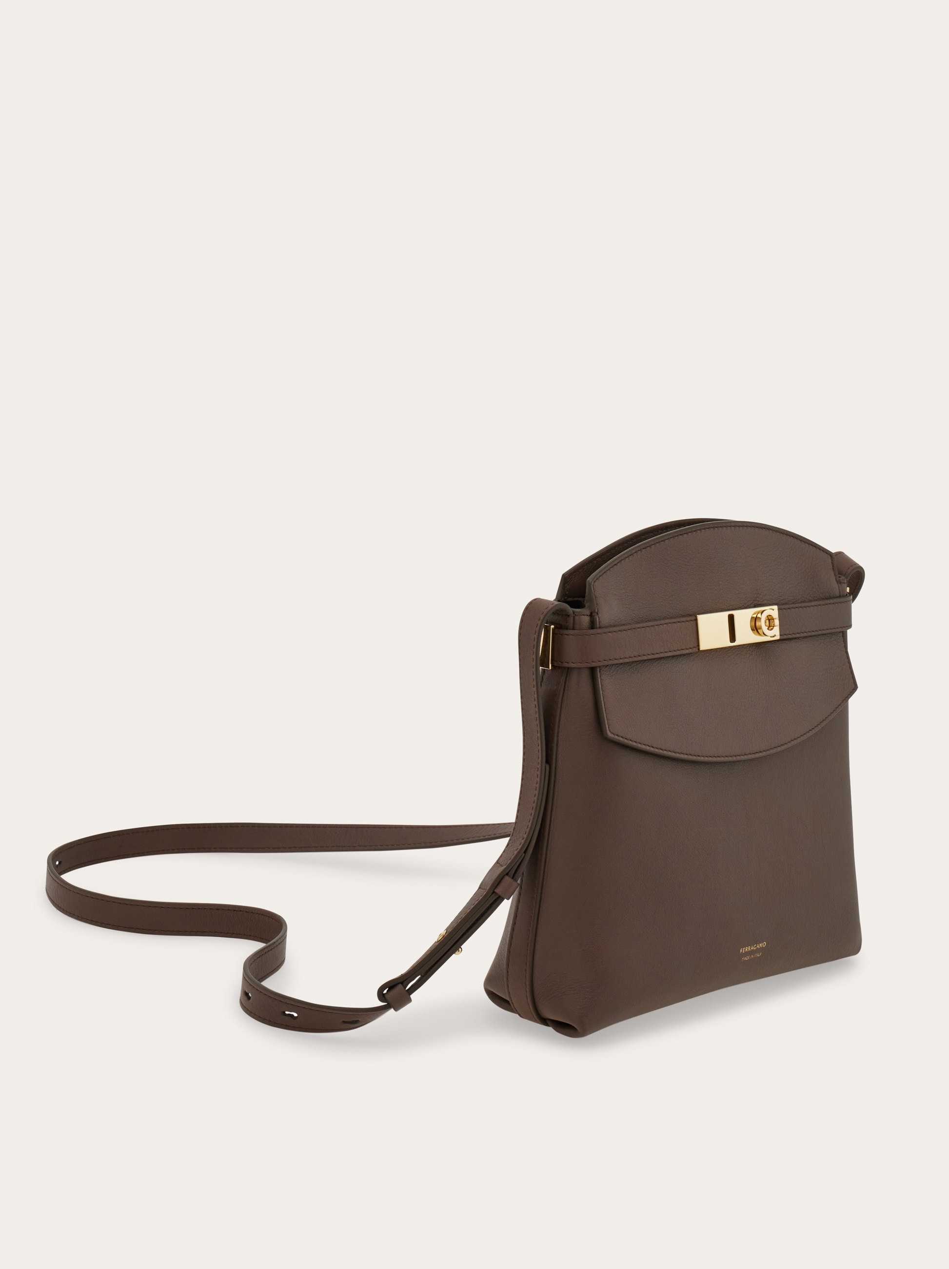 【FERRAGAMO】HUG MESSENGER BAG Hug messenger bag - Women | Ferragamo