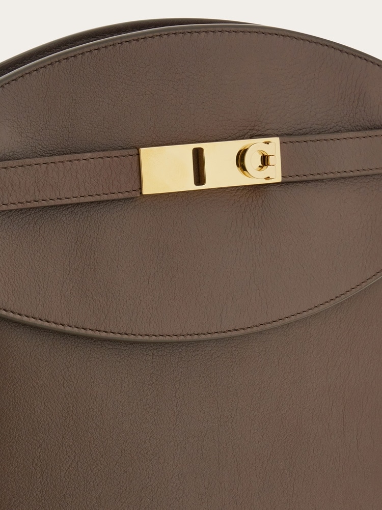 Messenger Hug bag Gallery image 6