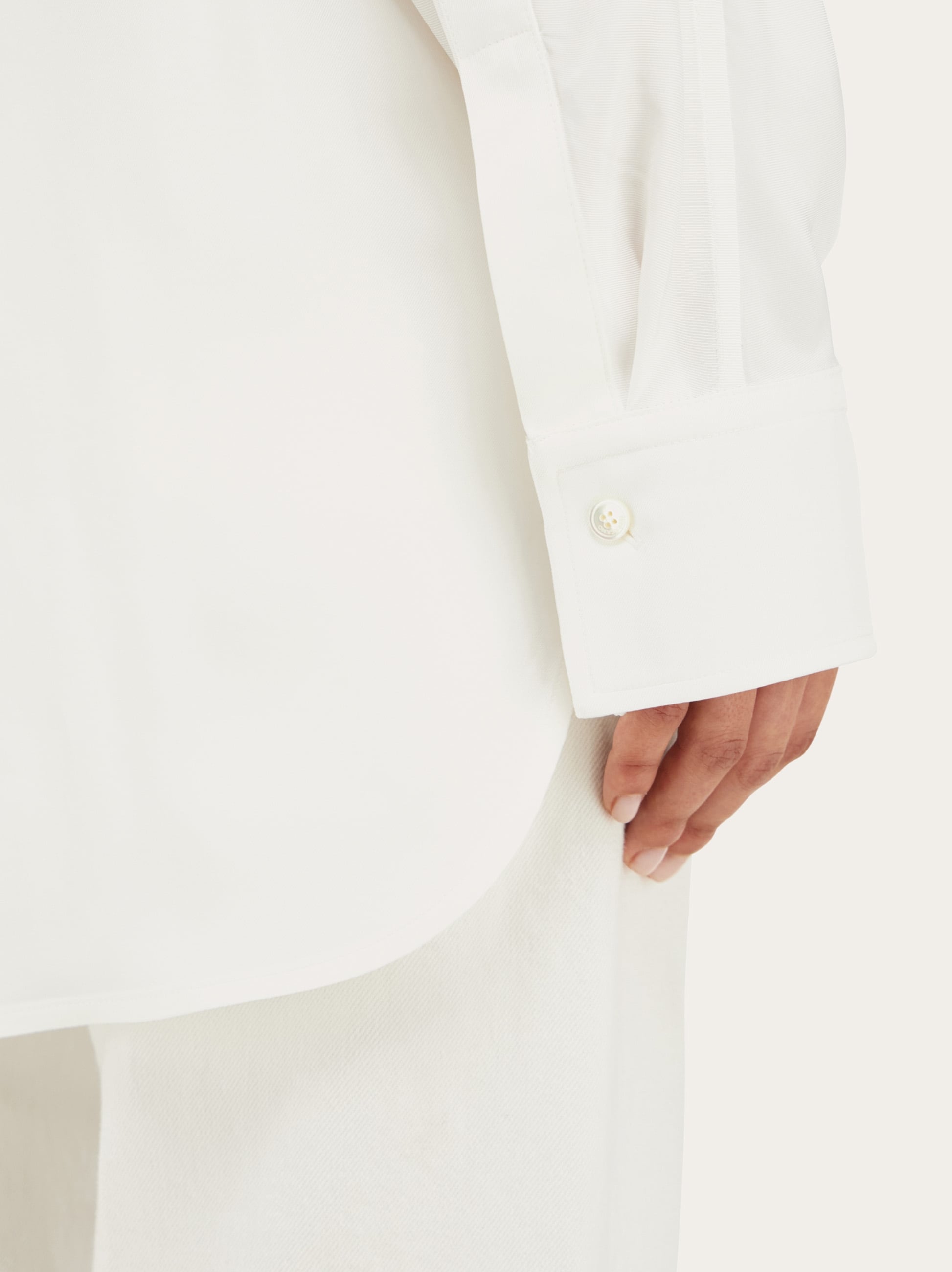【★完売必至★】 Salvatore Ferragamo ☆ ビスコース スカート FERRAGAMO（フェラガモ）の「Salvatore Ferragamo - フロント