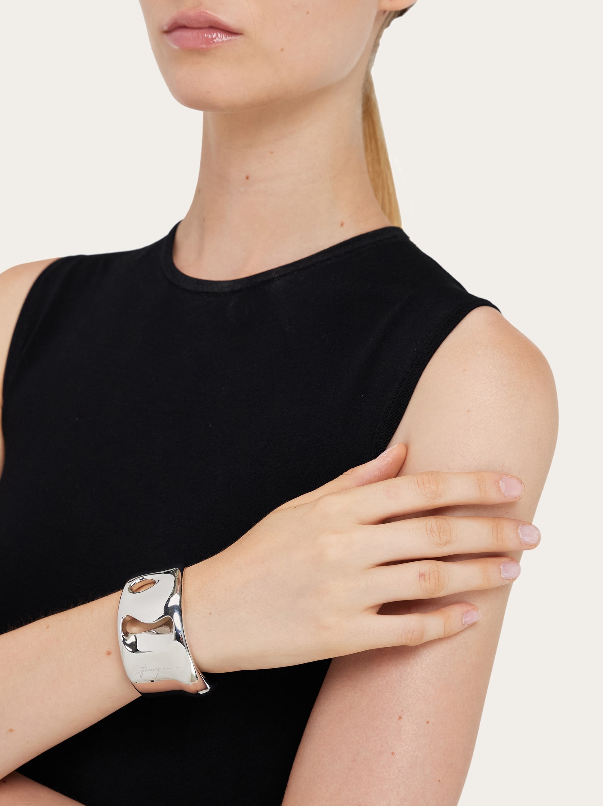 【Wao様】Salvatore Ferragamo シルバーブレスレット Vara bangle (L) - Women | Ferragamo