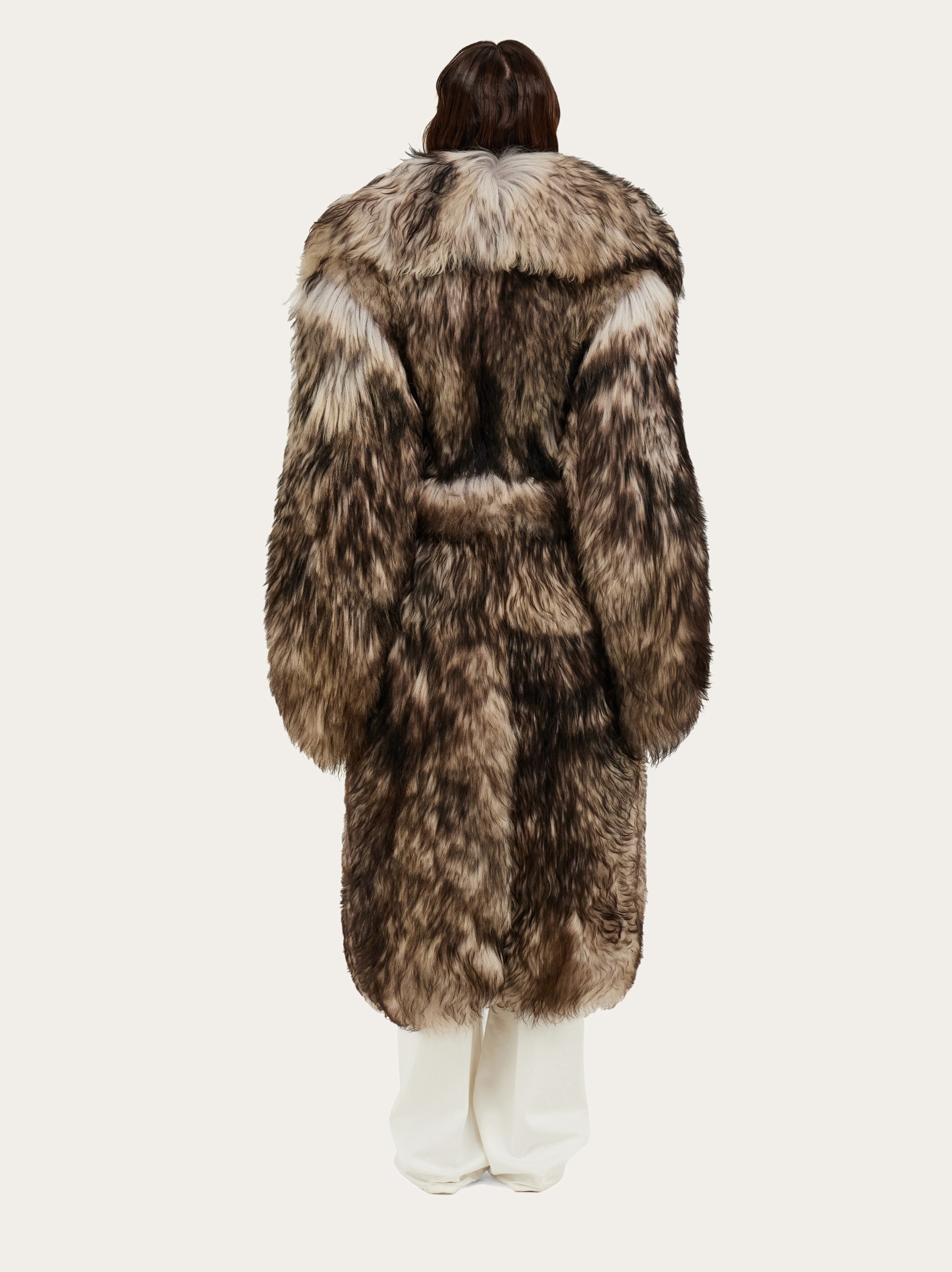 コート FERRAGAMO COAT (320797770244 BEIIVO) FERRAGAMO COAT (320797770244 BEIIVO) (FERRAGAMO/コート