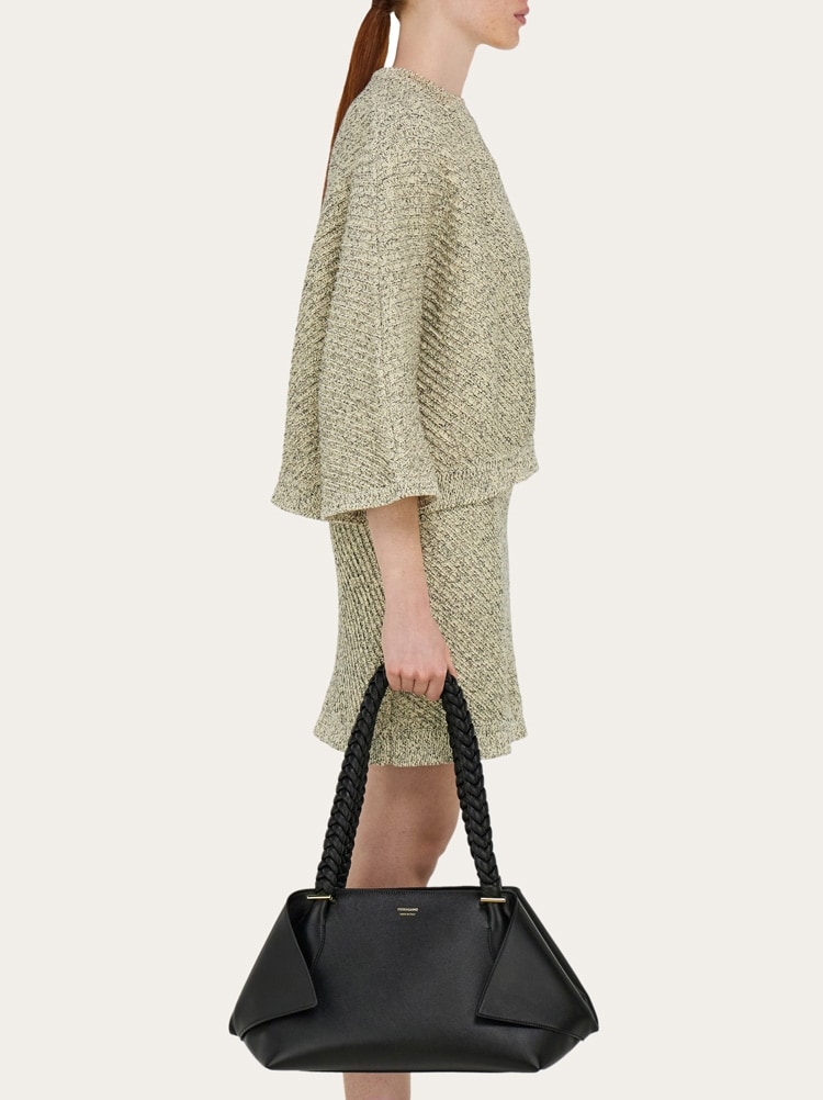 Folded shoulder bag (L) - Women | Ferragamo
