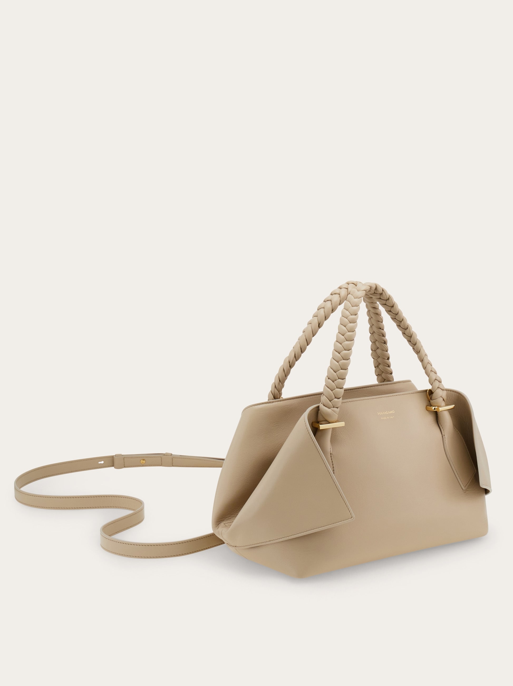 【FERRAGAMO】トップハンドルバッグ M トップハンドル(M) - ウィメンズ | Ferragamo