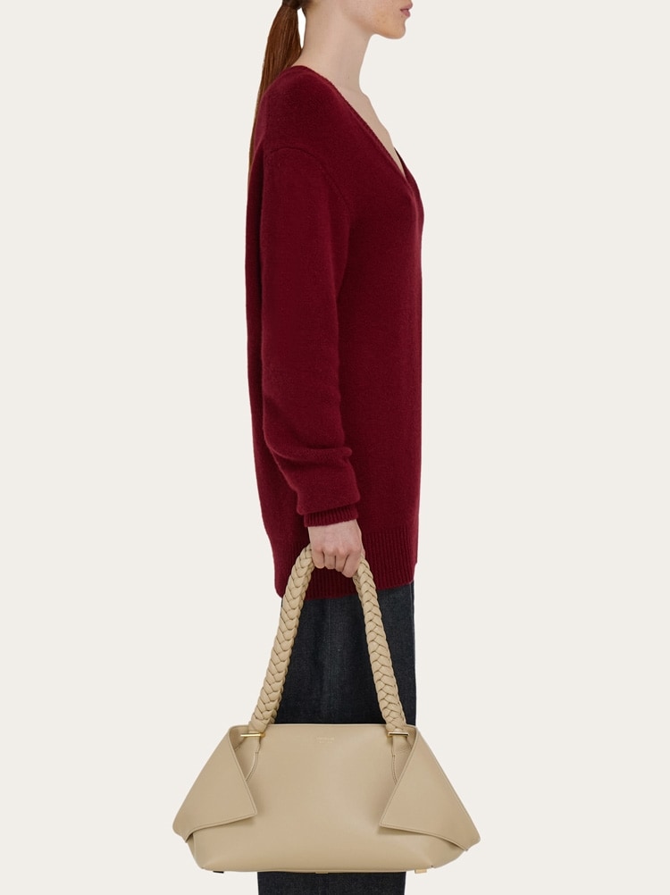 Folded shoulder bag (L) Gallery image 2