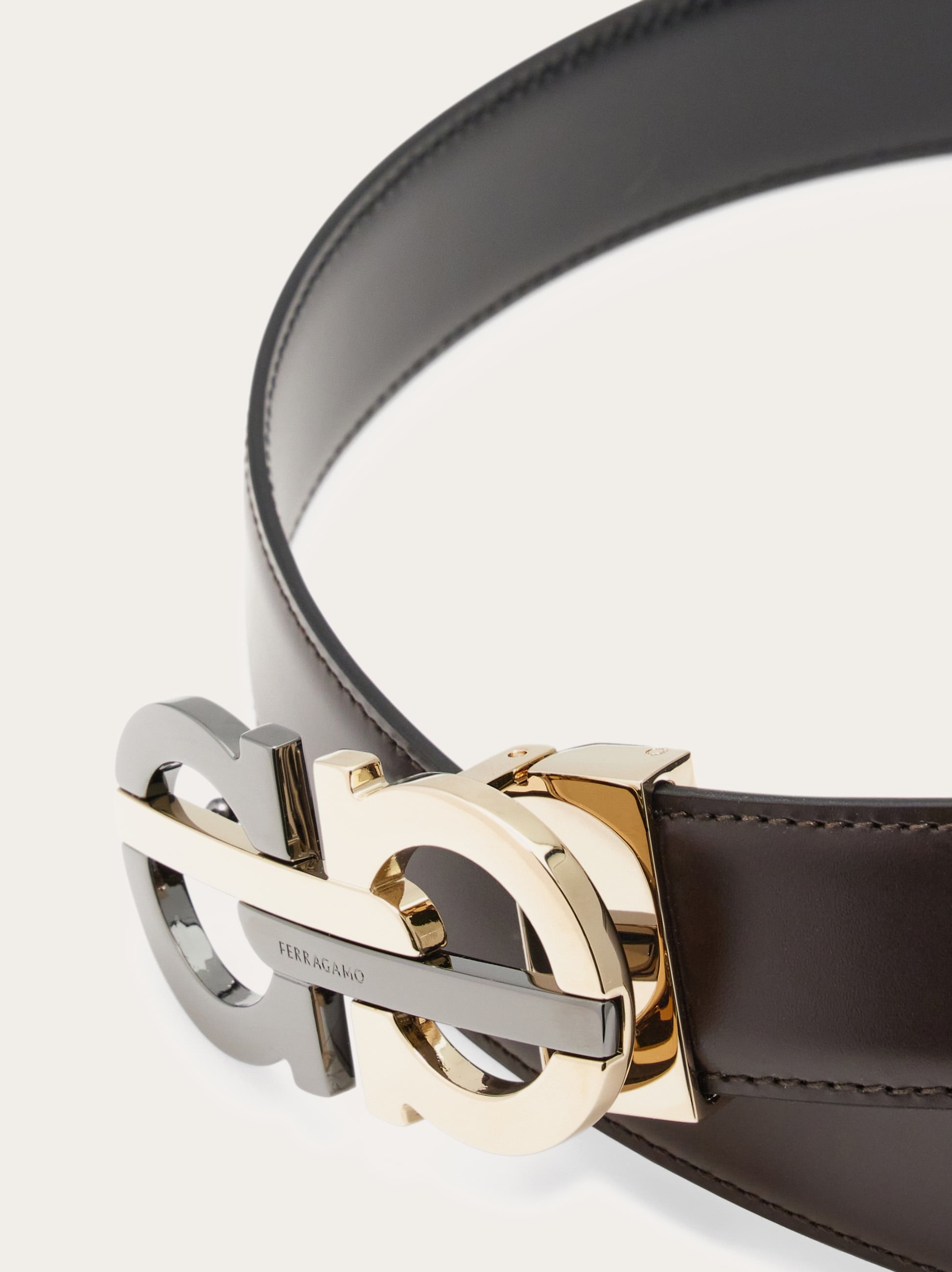 Salvatore Ferragamo Reversible and adjustable Gancini belt Reversible and adjustable Gancini belt - Women | Ferragamo main image 3