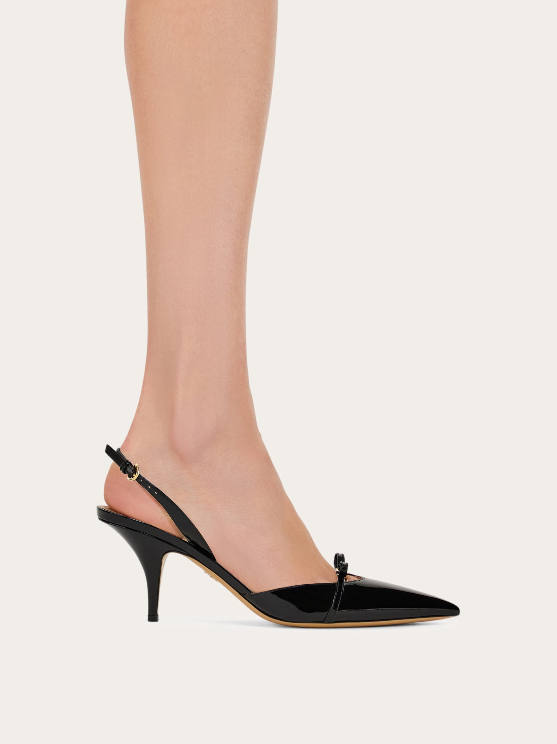 6万取引突破★UPS速達便利用【FERRAGAMO】PRISCILLA 55_ミュール 6万取引突破☆UPS速達便利用【PRADA】1BK020 2CZJ_ハンドバッグ