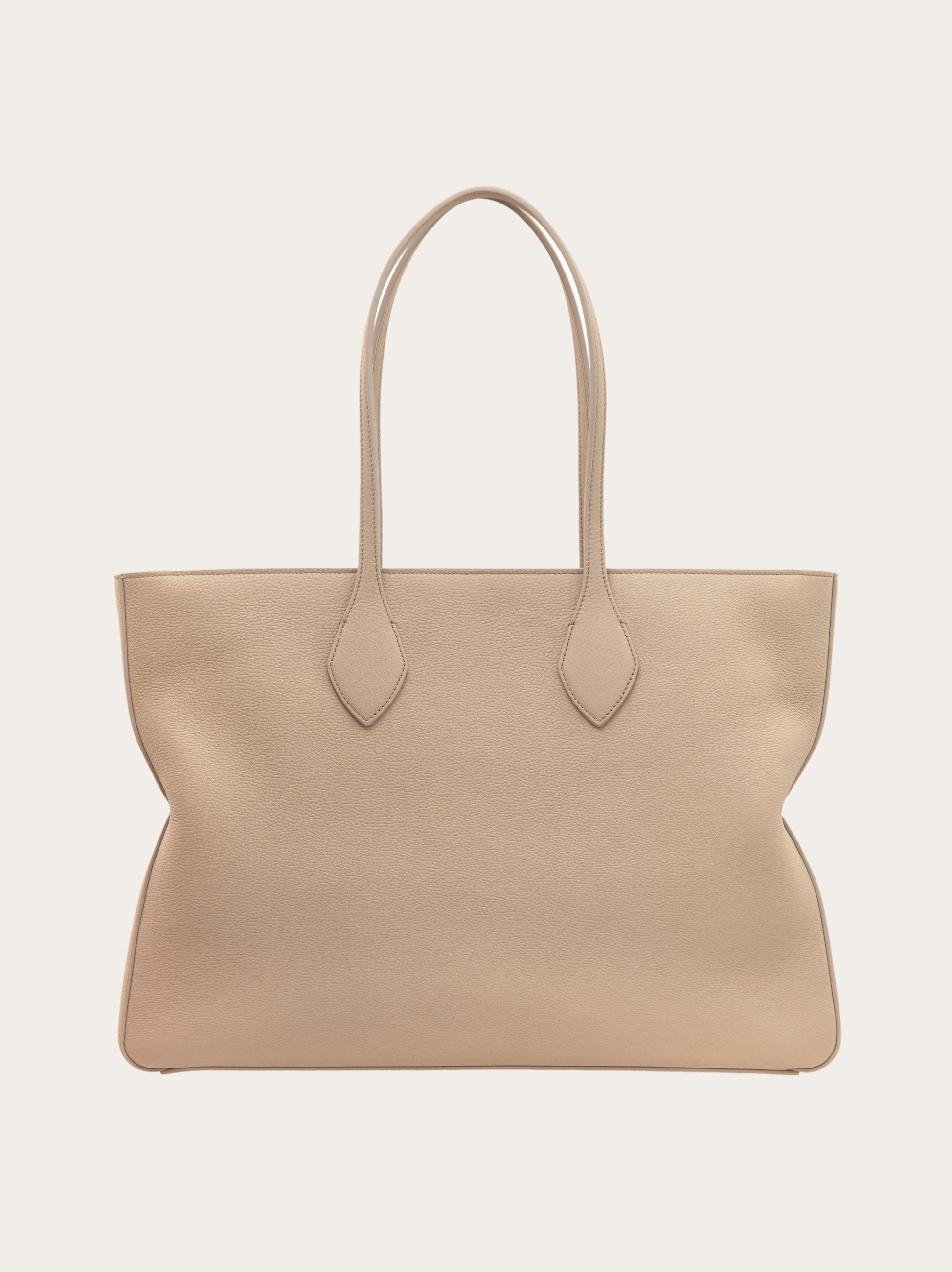 Star-shaped tote bag (L) - Women | Ferragamo