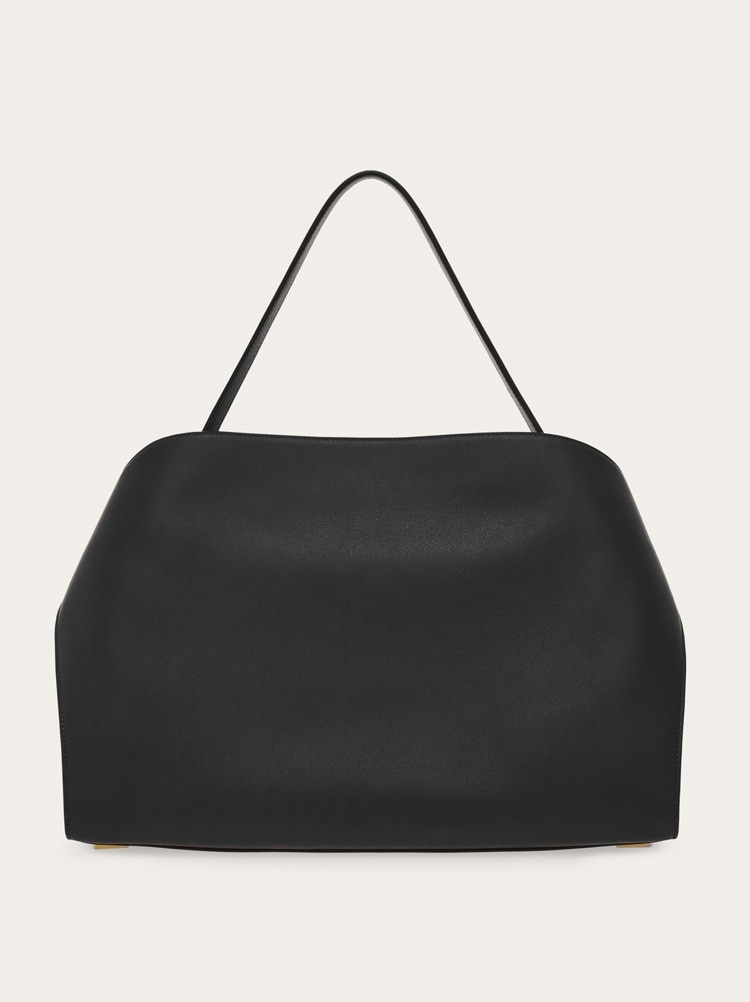 Hug Soft Leather Shoulder Bag - Ferragamo ブラウン Fringed Hug Soft shoulder bag (L) - Women | Ferragamo