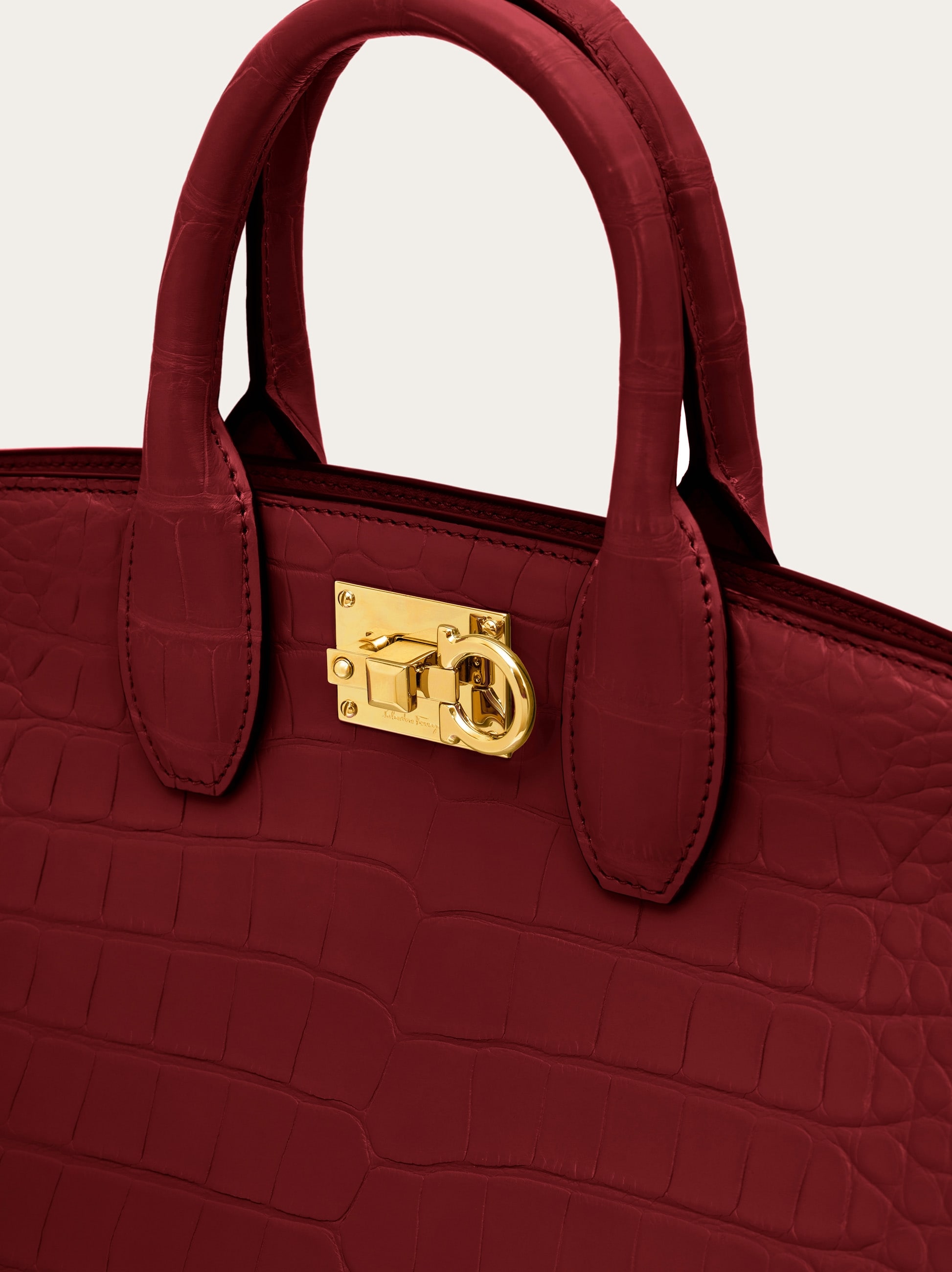 【送料&関税込】Ferragamo Studio Hand Bag Ferragamo Studio box bag (M) - Women | Ferragamo