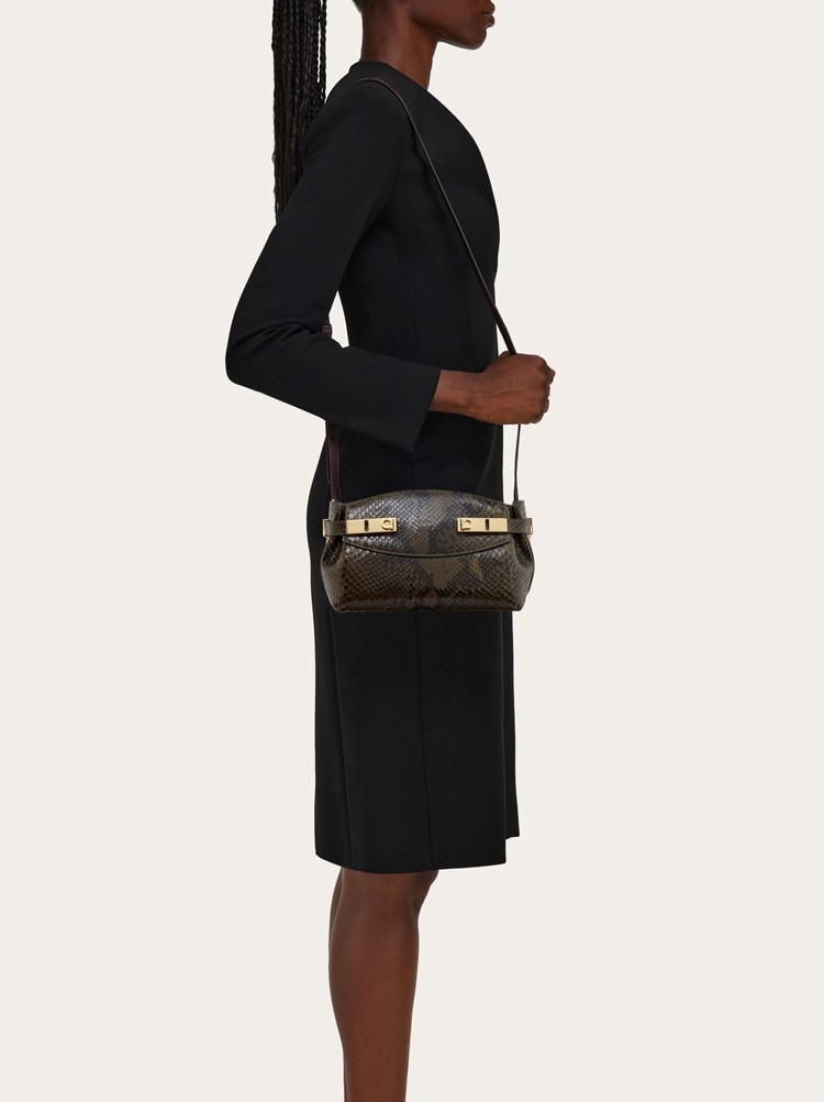 Hug soft crossbody bag (XS) Gallery image 2