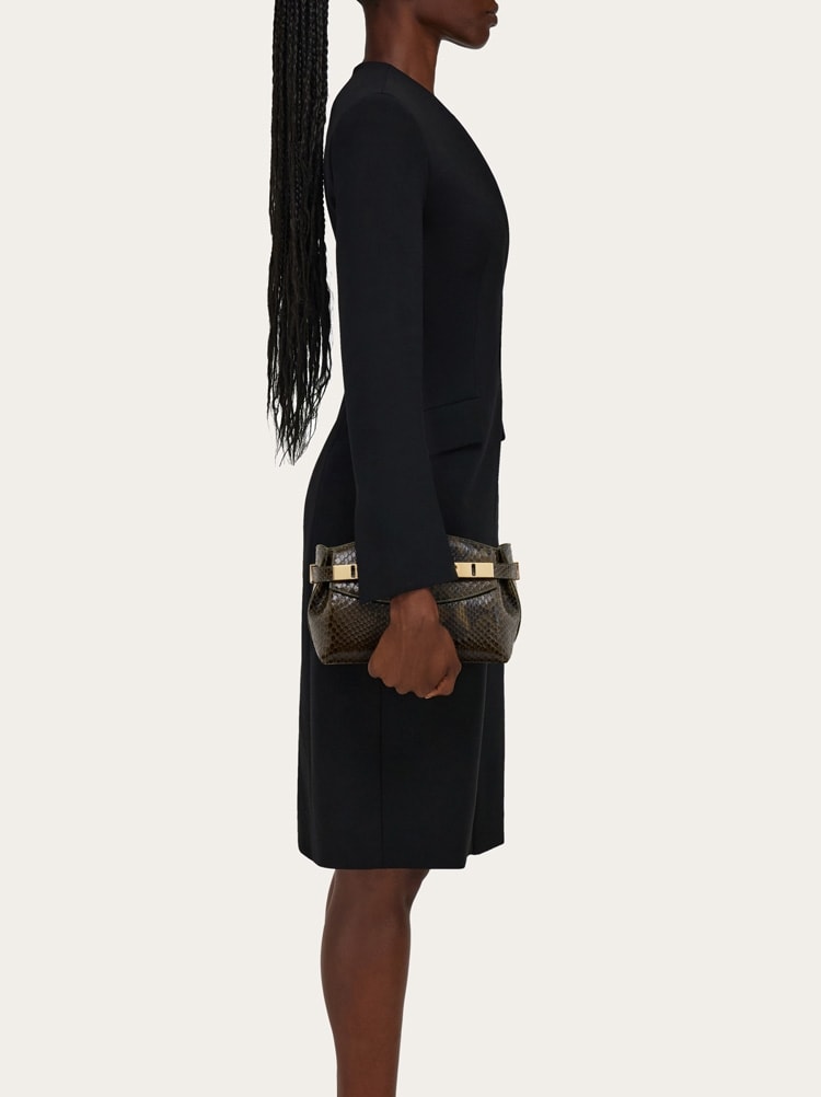 Hug soft crossbody bag (XS) Gallery image 3