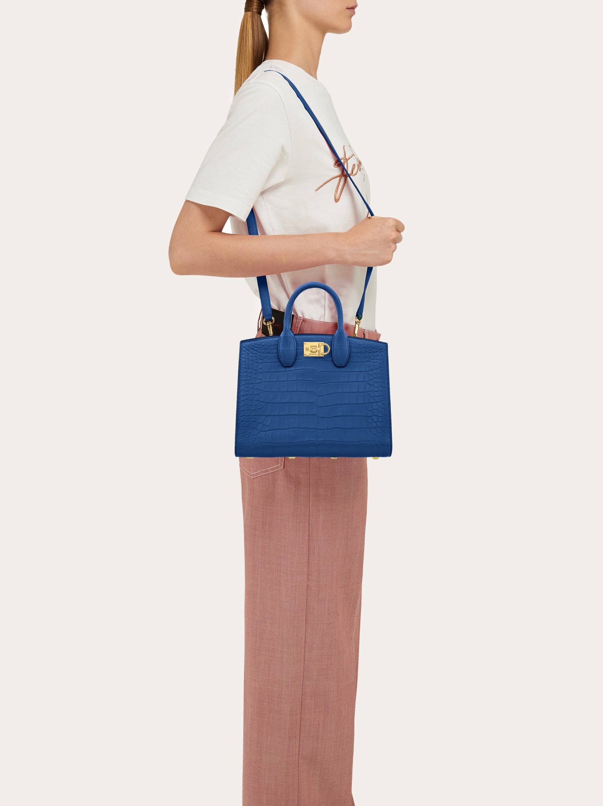 【FERRAGAMO】 Studio Medium Box Bag Ferragamo Studio box bag (M) - Women | Ferragamo