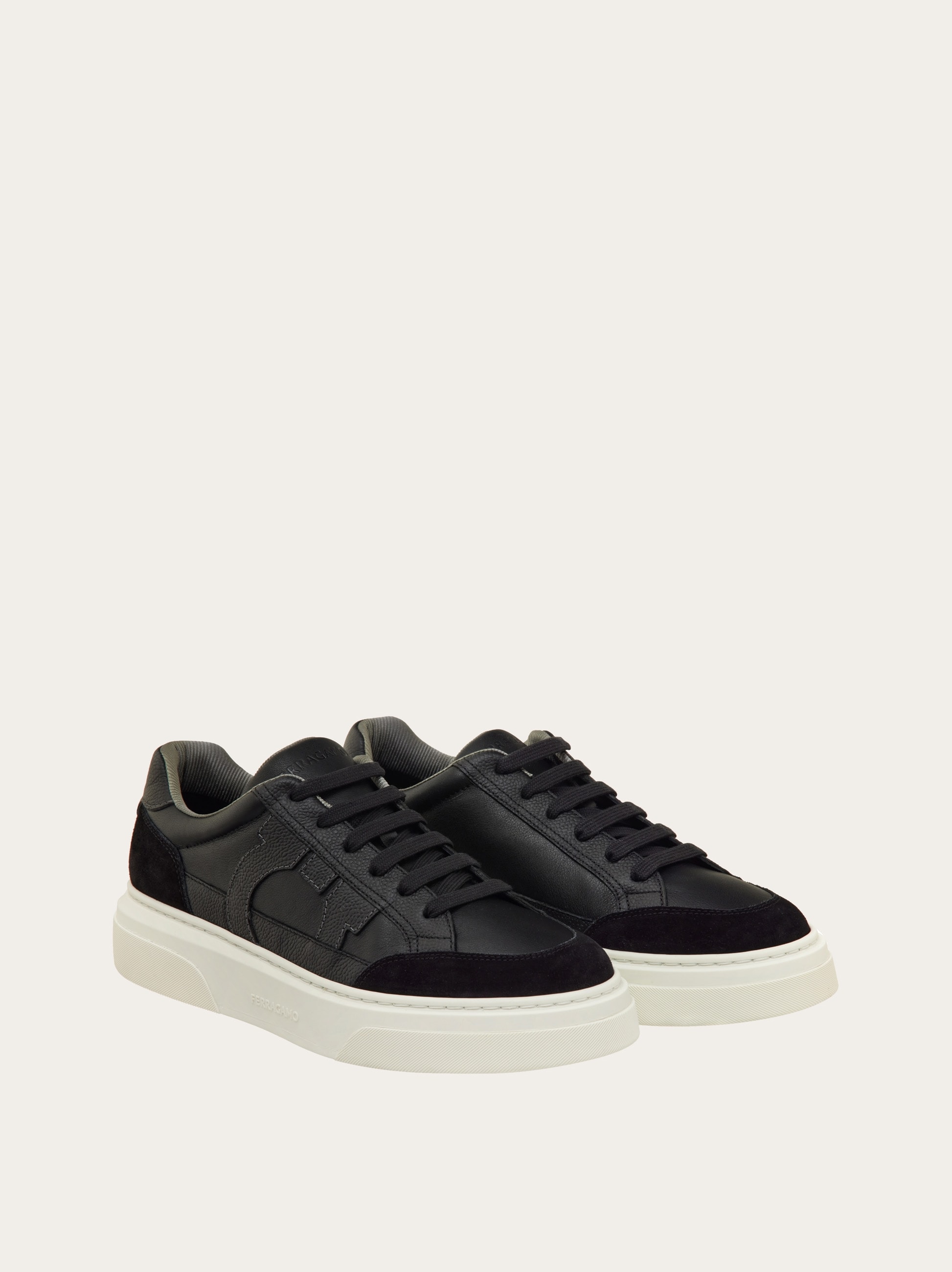 スニーカー Salvatore Ferragamo SNEAKER GANCINI IN PELLE Gancini sneaker - Men | Ferragamo