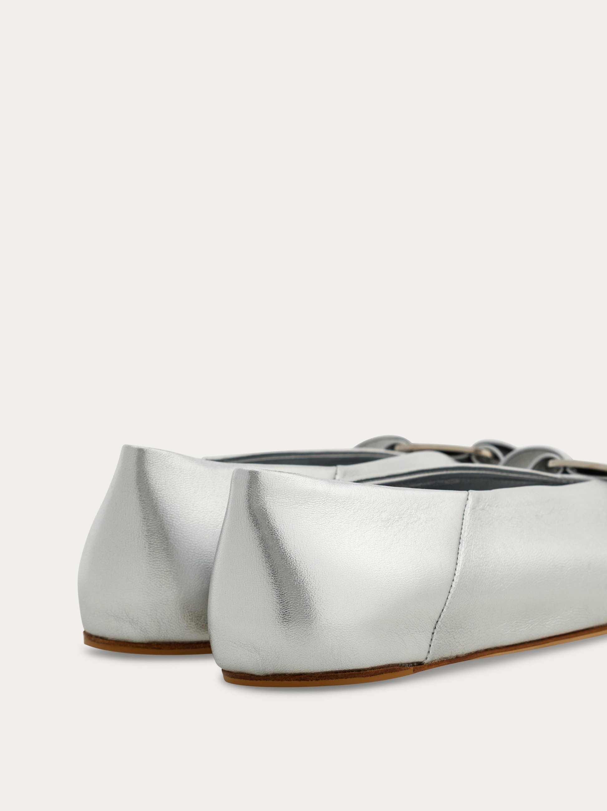 Vara bow ballet flat - Women | Ferragamo