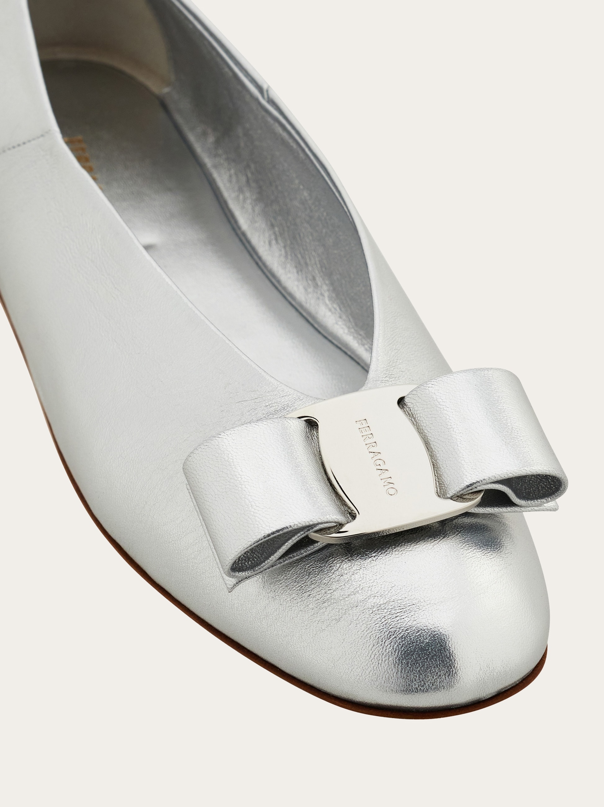 Vara bow ballet flat - Women | Ferragamo