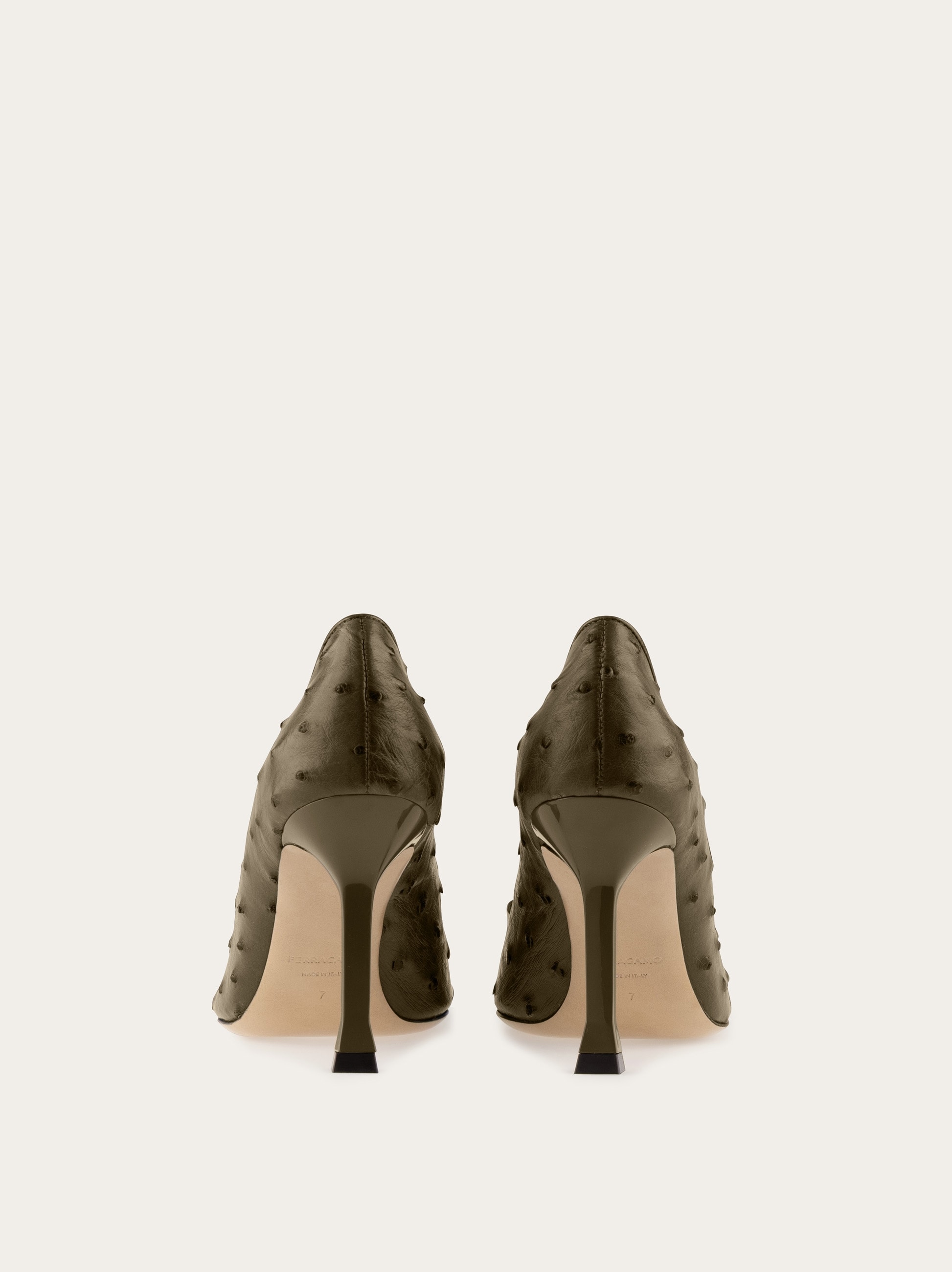New Vara plate pump - Women | Ferragamo