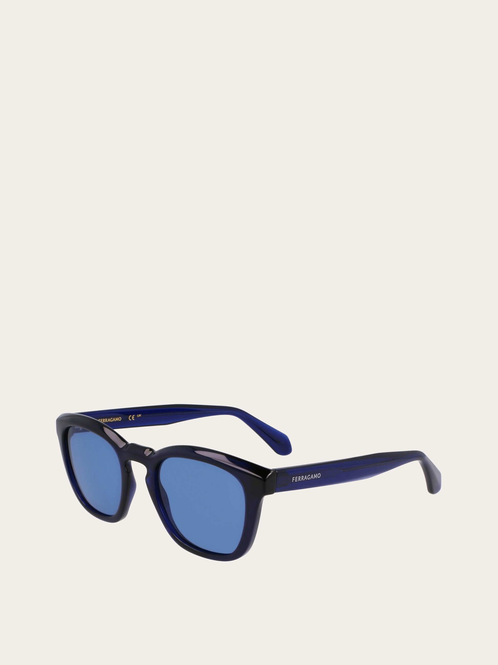 Ferragamo
Monochrome Rectangle Plastic Sunglasses

0317 Rectangular frame sunglasses - Men | Ferragamo main image 3
