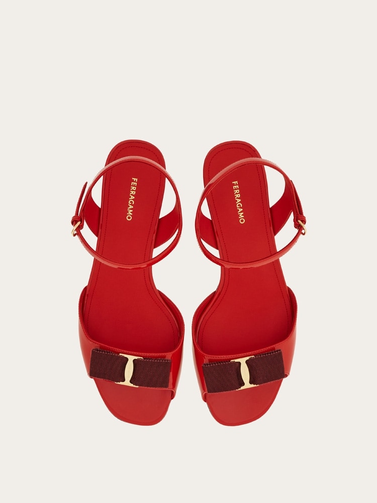 Sandalen mit Vara-Schleife Gallery image 3