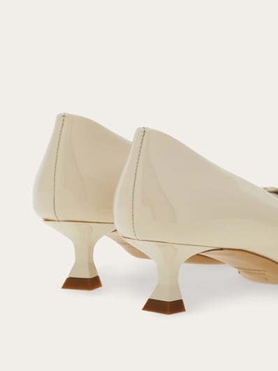 Bridal - Pump with Vara buckle - Women | Ferragamo