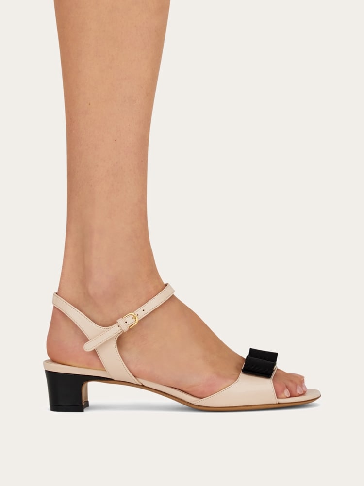 Sandalen mit Vara-Schleife Gallery image 4