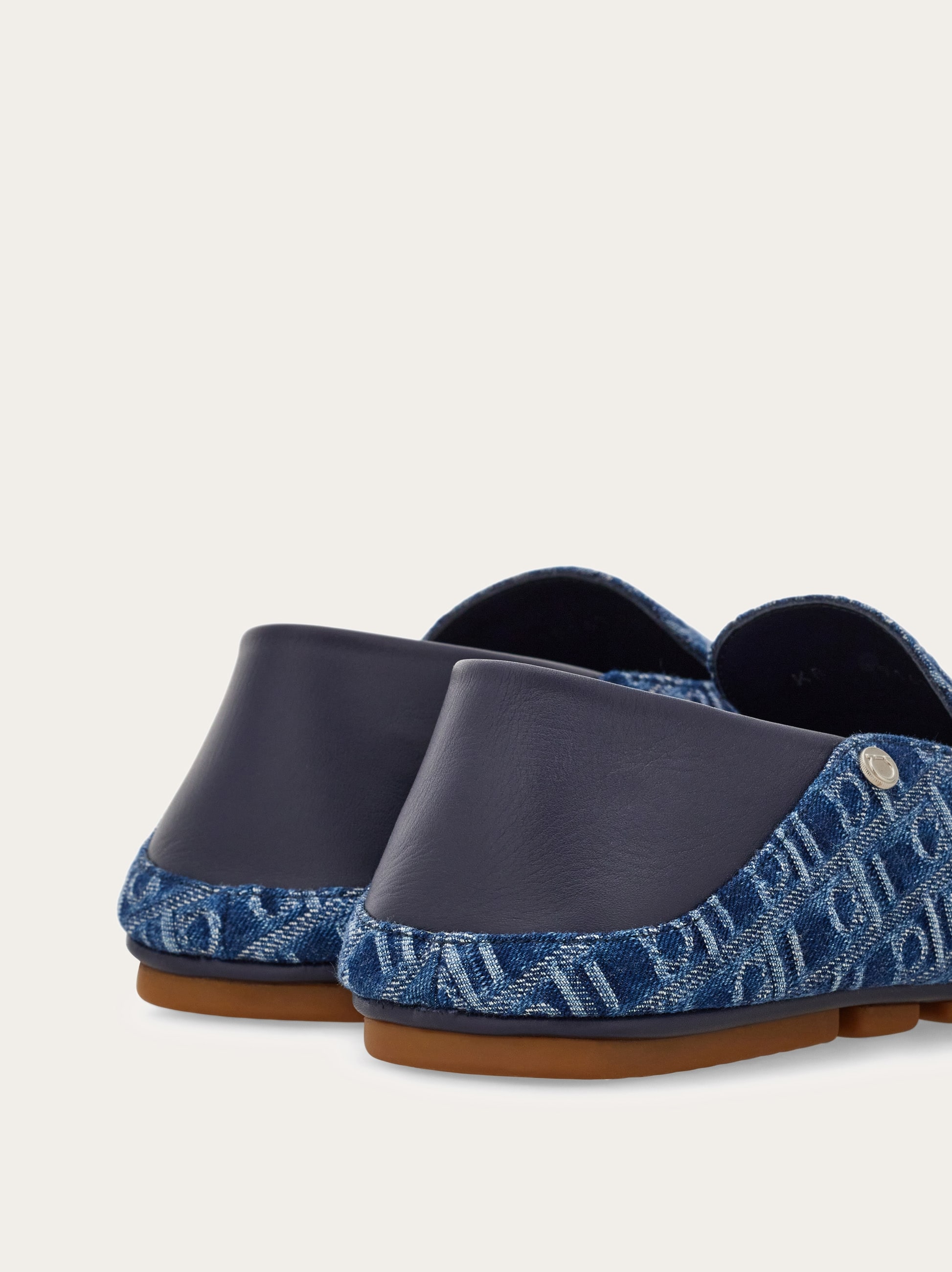 Salvatore Ferragamo ネイビー ローファー ローファー ネイビー｜Yahoo!フリマ（旧PayPayフリマ）