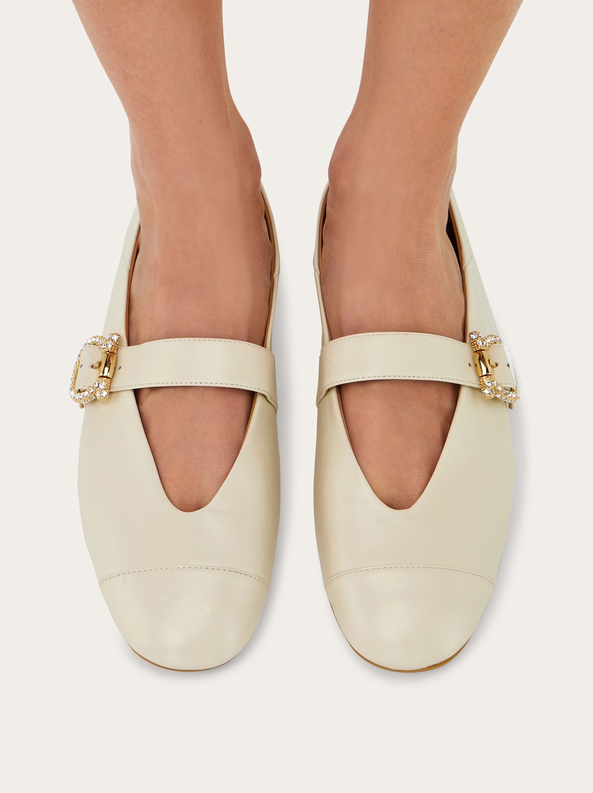 Salvatore Ferragamo バラフラットシューズ　アイボリー Bridal - Gancini ballet flat - Women | Ferragamo
