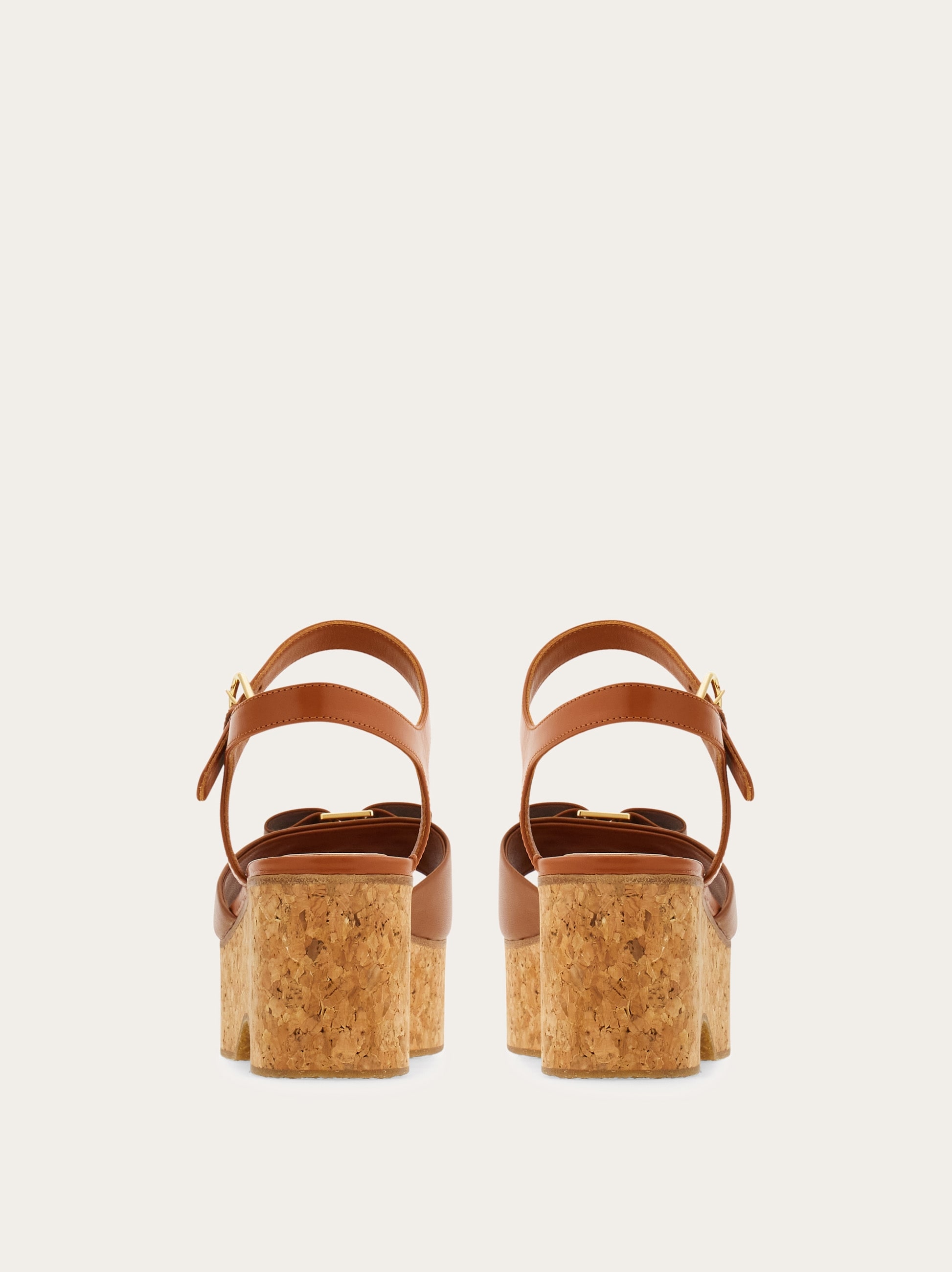 Salvatore Ferragamo ブラウンハイヒール Ferragamo ブラウン ハイヒール ポインテッドトゥ - メルカリ