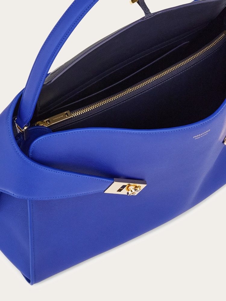 Bolso de hombro Hug soft bicolor (L) Gallery image 6