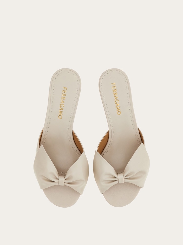 FERRAGAMO直営店 Fバックル付きスリングバック FERRAGAMO直営店 Fバックル付きスリングバック (FERRAGAMO