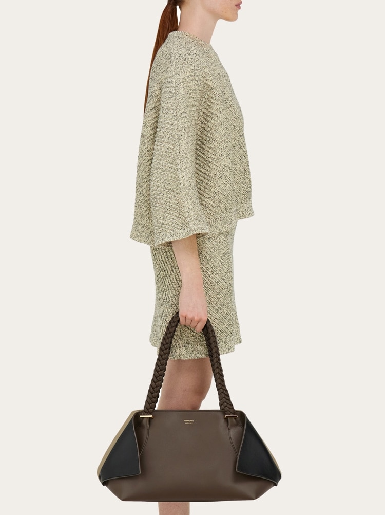 Folded shoulder bag (L) Gallery image 2