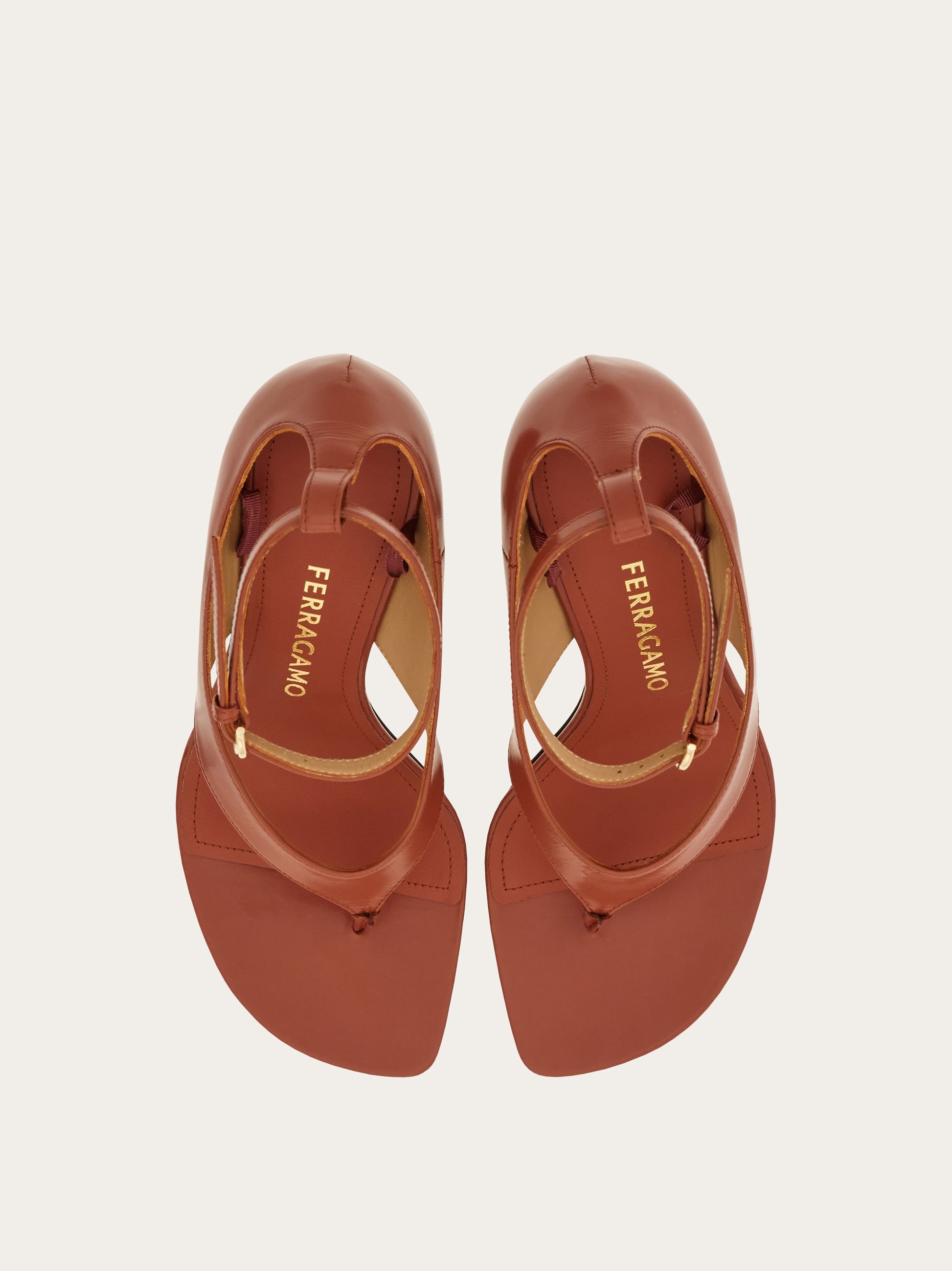 サンダル・ミュール FERRAGAMO SS25 'Ely' sandals (779977 GOLD) Women's Sandals, Espadrilles and Slides | Ferragamo US