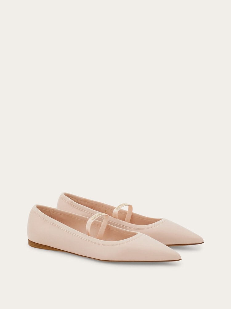 フラットシューズ FERRAGAMO FLATS AMARETTI Varina ballet flat - Women | Ferragamo