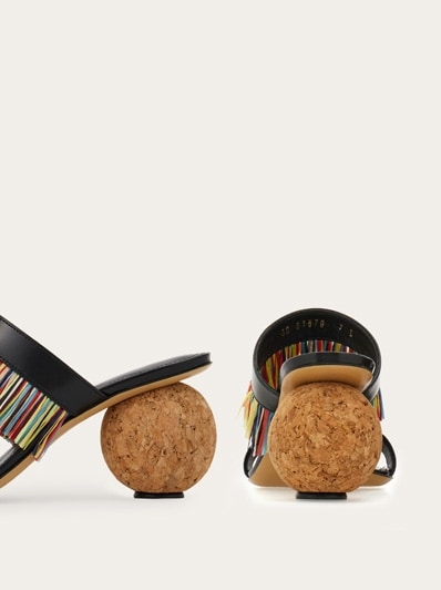 【関税負担】 FERRAGAMO SANDAL Quilted slide with Vara bow - Women | Ferragamo