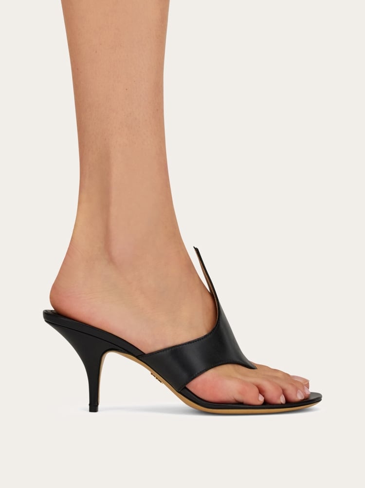 Sandal with graphic detail Gallery image 4