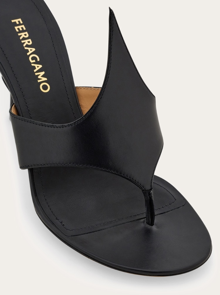 Sandal with graphic detail Gallery image 6