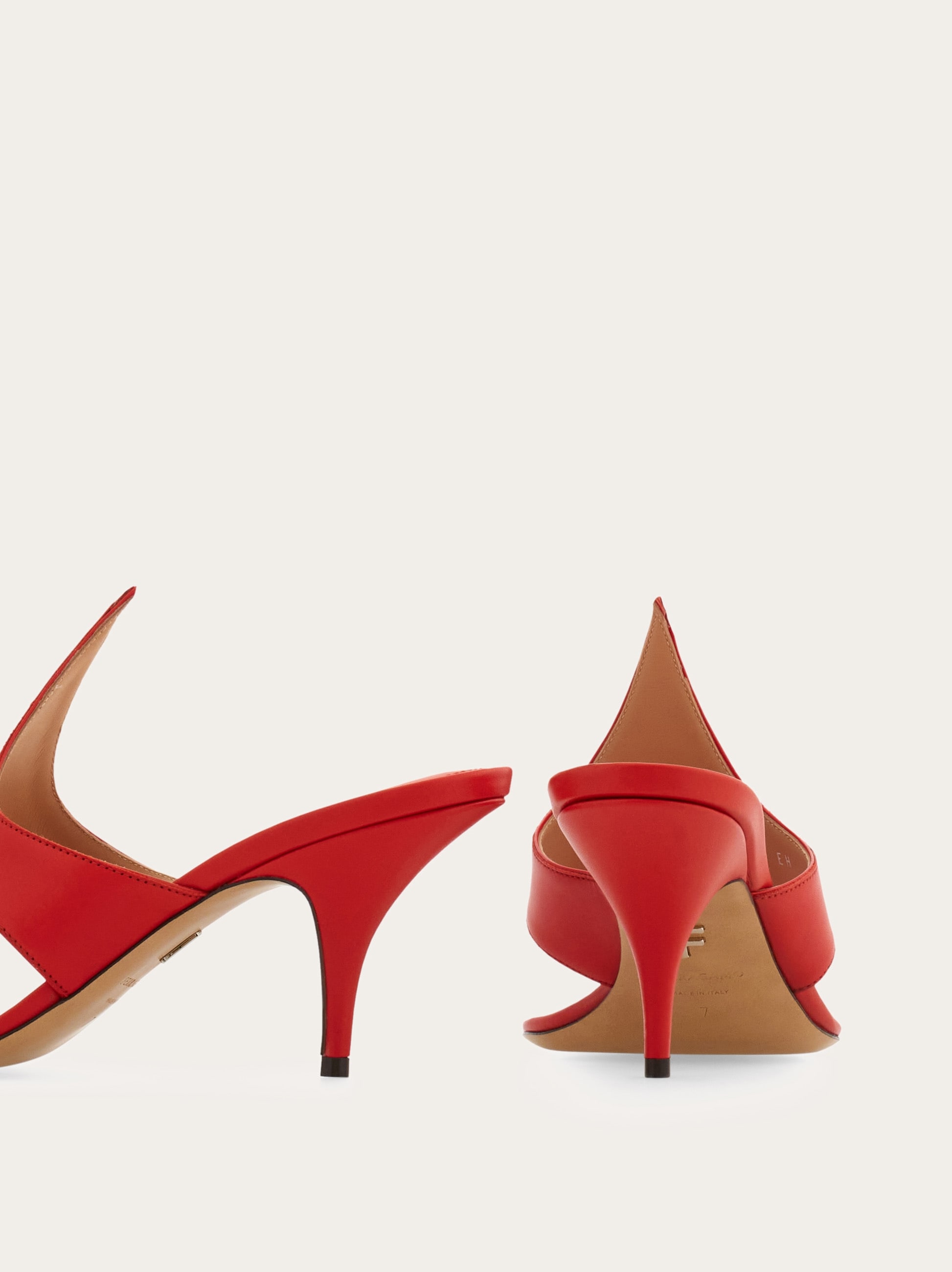 サンダル・ミュール [Salvatore Ferragamo] Ileen 70 Ladies shoes Salvatore Ferragamo Amber 70 Leather Pumps - High Heels