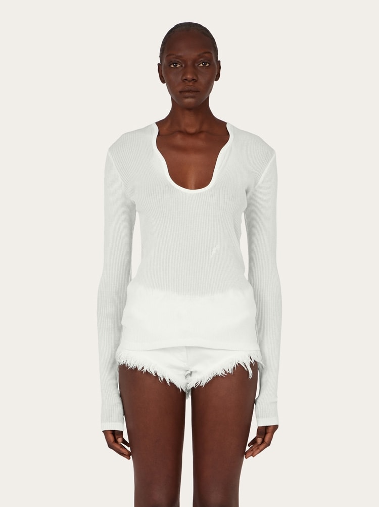 Top with rippled neckline Gallery image 2