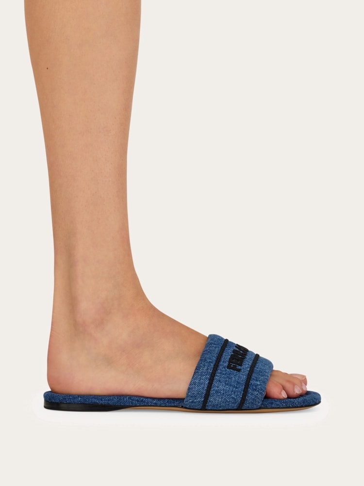 FERRAGAMO ◆ JILLE SUEDE SANDALS 関税/送料込 FERRAGAMO ◇ JILLE SUEDE SANDALS 関税/送料込 (FERRAGAMO