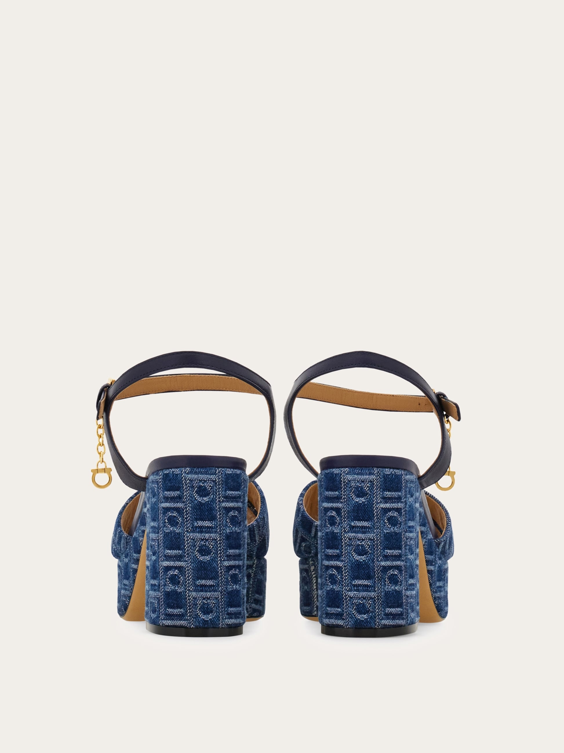 サンダル・ミュール Ferragamo SANDALS WOMAN DEVA Salvatore Ferragamo Deva Sandals | ShopSimon