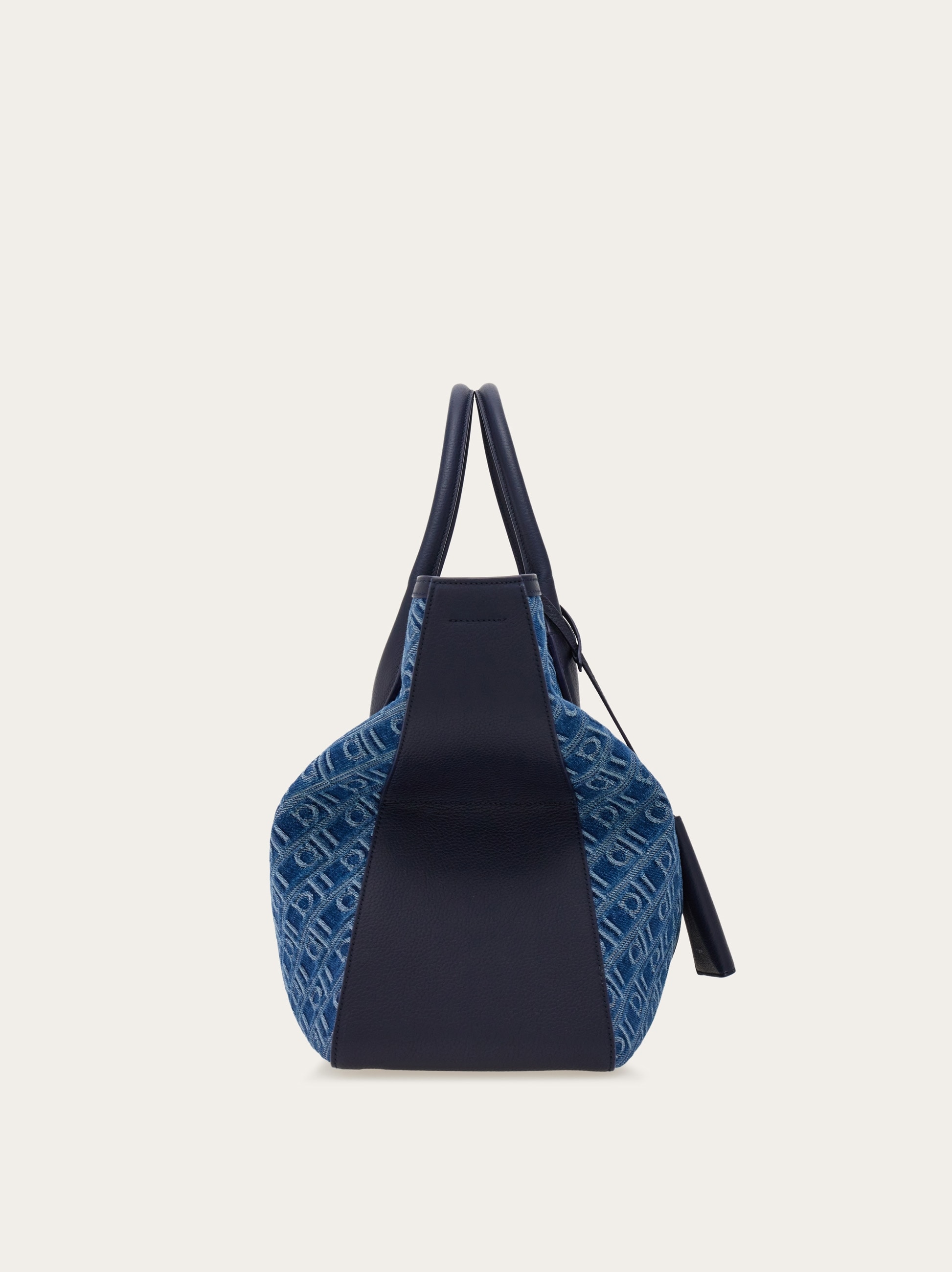 Ferragamo Monogram star-shaped tote bag (L) - Men | Ferragamo