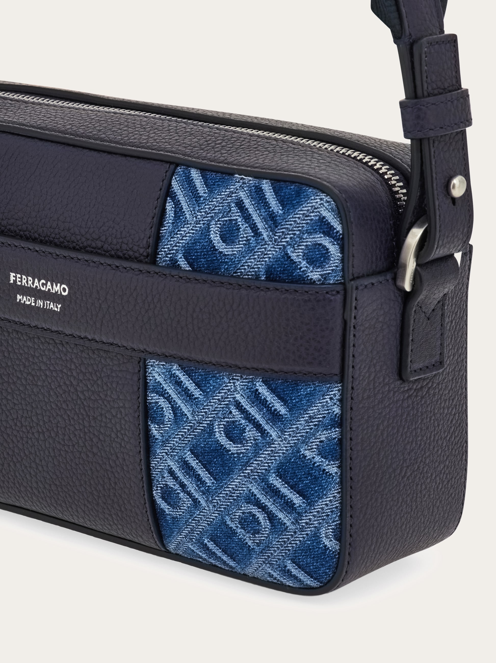 【FERRAGAMO】MESSENGER BAG Embossed Gancini messenger bag - Men | Ferragamo